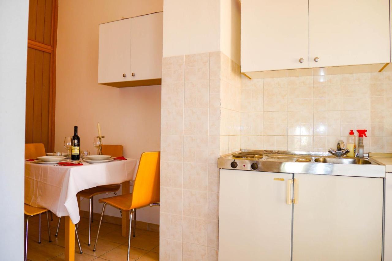 Apartments Beach Dugi Rat Exterior foto